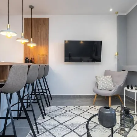 Stylish Magheru Бухарест